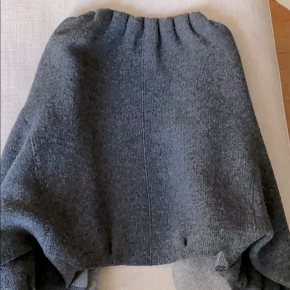 SOLD❌Rare vintage PRADA Gray Jacket/Sweater/Bolero Sz38 - Picture 8 of 9